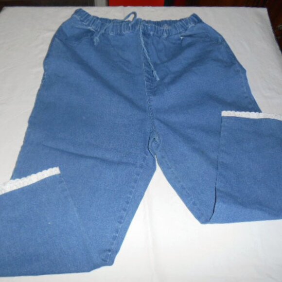 Denim and Company capris with lacey leg bottoms size 1X - Picture 1 of 3